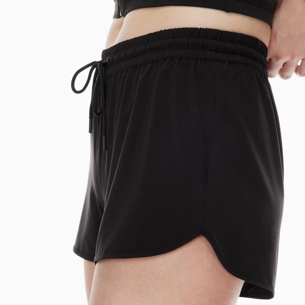 TnaMOVE™ Distance 3" Short